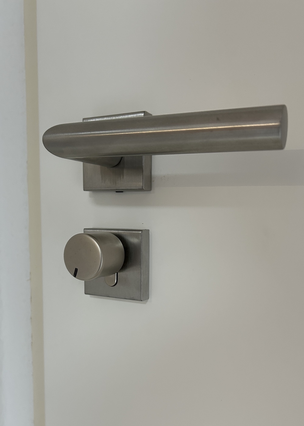 Zylinder mit Drehknauf